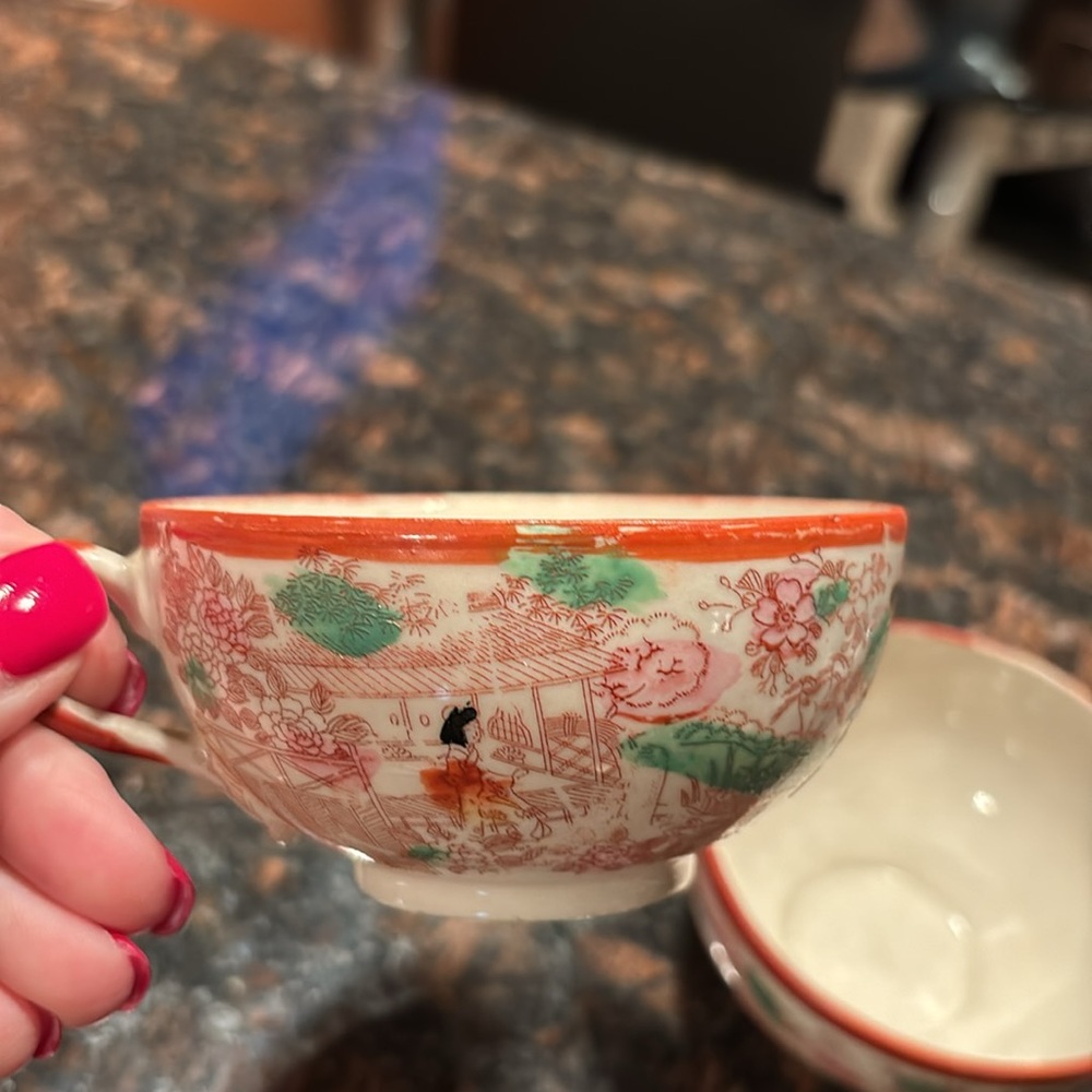 Tea cups - Picture 2 of 6